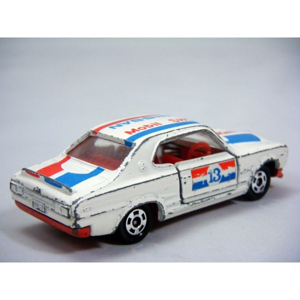 Tomica nissan skyline #3