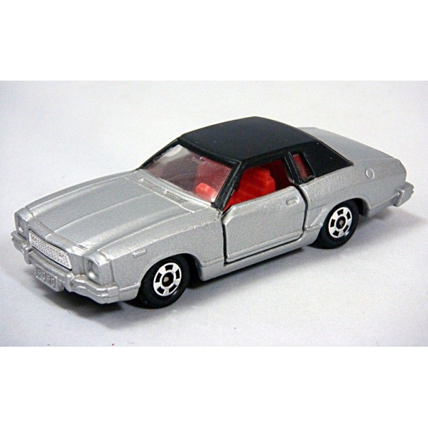 tomica ford mustang