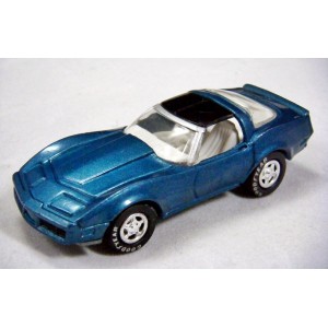 Johnny Lightning - Classic Customs Corvette 1982 Corvette Coupe