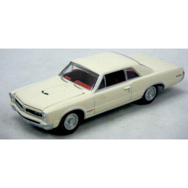 Johnny Lightning 1965 Pontiac GTO - Global Diecast Direct