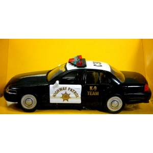Maisto Road & Track: Ford Crown Victoria Highway Patrol K-9 Police Car