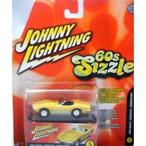 Johnny Lightning 60s Sizzle 1968 Chevrolet Corvette Convertible