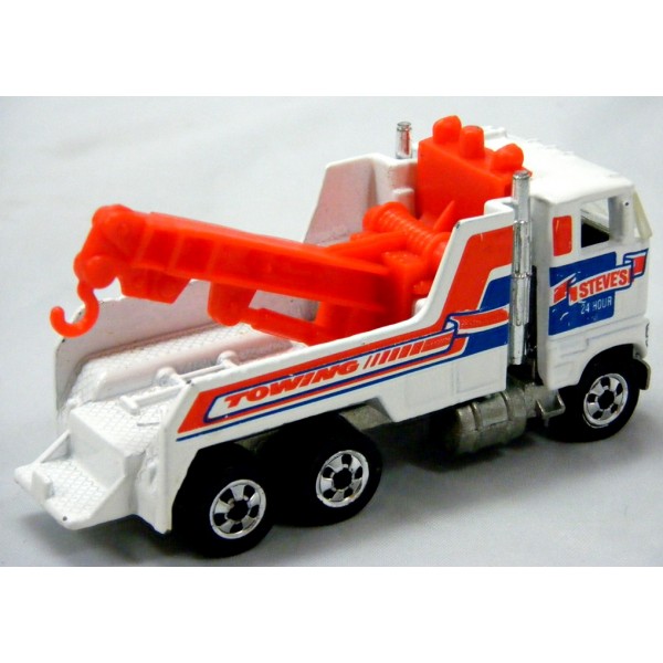 Hot Wheels - Workhorses - Big Rig Wrecker - Global Diecast Direct