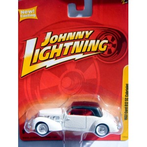 Johnny Lightning Forever 64 Series R6 1937 Cord 812 Supercharged Convertible