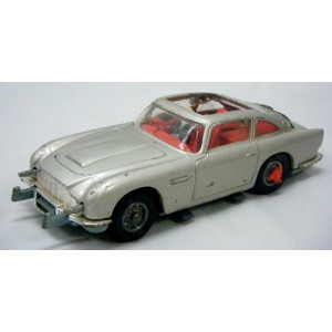 Corgi 270A-1 James Bond Aston Martin with Tire Slashers - Global ...