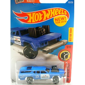 Hot Wheels 2016 New Models - Cruise Bruiser - Demolition Derby Station Wagon