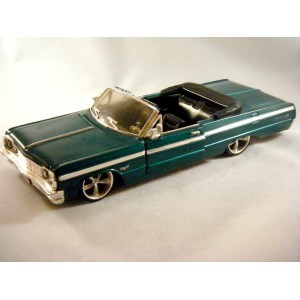 Superior Diecast 1964 Chevrolet Impala Lowrider Convertible (1:24 Scale)