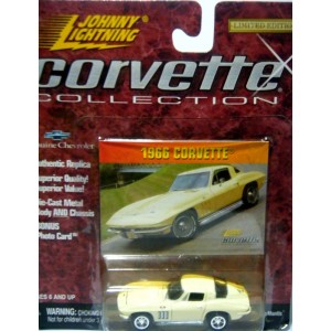 Johnny Lightning 1966 Chevrolet Corvette Stingray Coupe