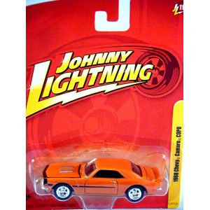 Johnny Lightning Forever 64 -1968 Chevrolet COPO Camaro Coupe