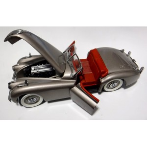 The Danbury Mint - 1949 Jaguar XK120 Roadster