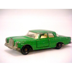 Matchbox Regular Wheels - Mercedes-Benz 300 SE (MB46C-1)