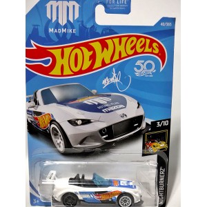 Hot Wheels - Mad Mike Mazda MX-5 Miata 