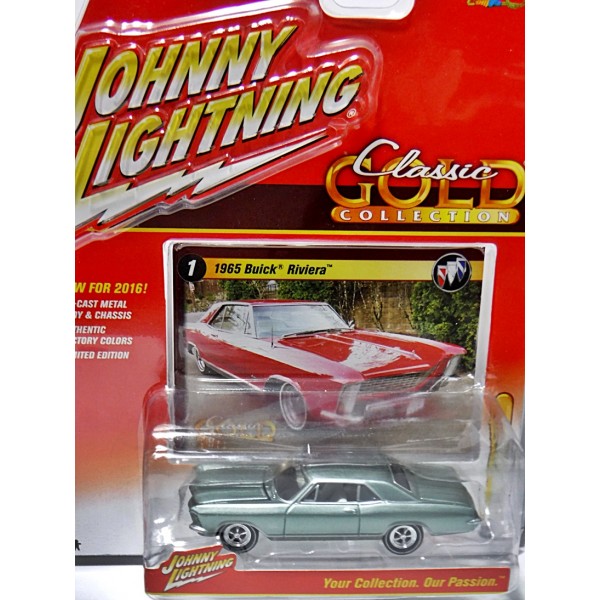 Loose New Mint 1:64 Johnny Lightning 1971 Buick Riviera burnished cinnamon