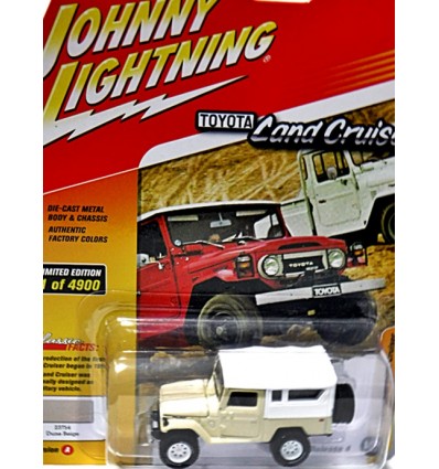 Johnny Lightning - Classic Gold - 1980 Toyota Land Cruiser