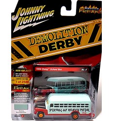 Johnny Lightning Street Freaks - 1974 Dodge Monaco Demolition Derby