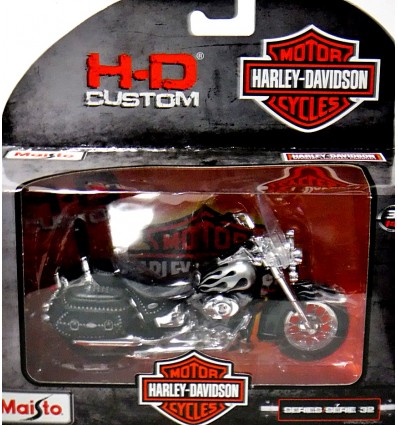 Maisto Harley Davidson Series 32 - 2002 FLSTC Heritage Softail Classic