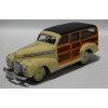 Johnny Lightning - 1941 Chevrolet Special Deluxe Station Wagon