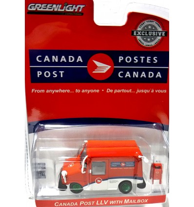 Greenlight Hobby Exclusives - Green Machine - Canada Post LLV Delivery Van with Mailbox