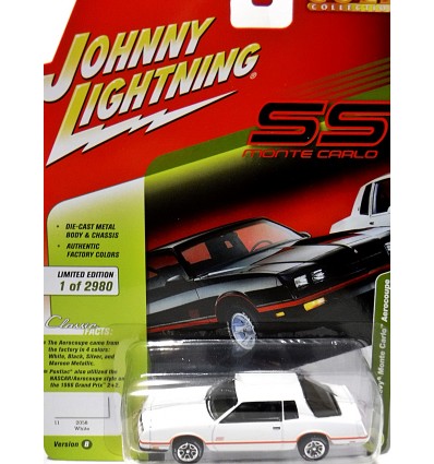Johnny Lightning Classic Gold 1987 Chevrolet Monte Carlo SS Aerocoupe