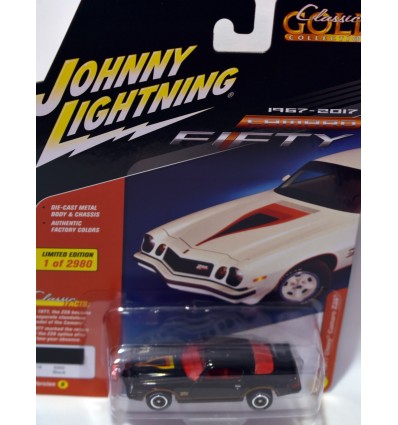 Johnny Lightning Classic Gold - 1977 Chevrolet Camaro Z28