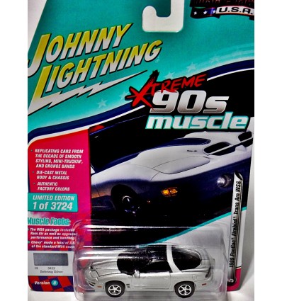 Johnny Lightning Muscle Cars USA - 1999 Pontiac Firebird Trans Am WS6