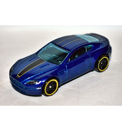 Hot Wheels - Aston Martin V8 Vantage