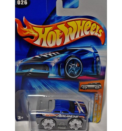 2004 BLINGS CHEVY AVALANCHE #026 Hot Wheels 2004 First Editions 26/100 