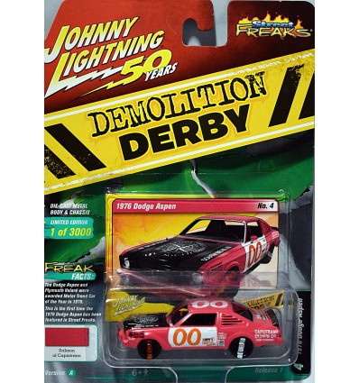 Johnny Lightning Street Freaks - Demolition Derby - 1976 Dodge Aspen