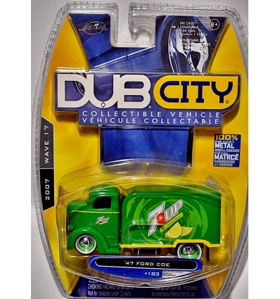 Jada: DUB City 1947 Ford COE Cabover 7 UP Delivery Truck