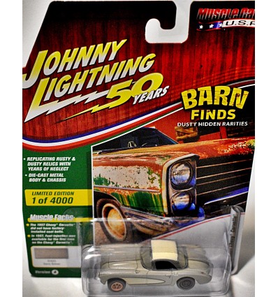 Johnny Lightning Muscle Cars USA - Barn Finds - 1957 Chevrolet Corvette