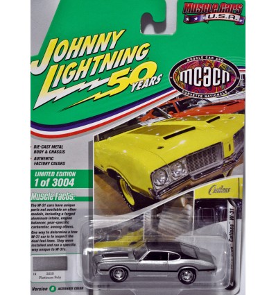 Johnny Lightning Muscle Cars USA - MCACN - 1970 Oldsmobile Cutlass W30