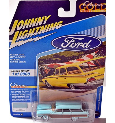 Johnny Lightning Classic Gold - 1960 Ford Country Squire Station Wagon
