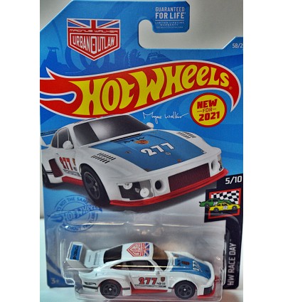 Hot Wheels - Magnus Walker Urban Outlaw Porsche 935 Race Car