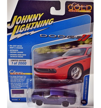 Johnny Lightning Classic Gold - Dodge Challenger R/T