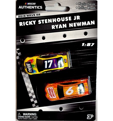 Lionel NASCAR Authentics - HO Scale Ricky Stenhouse Jr & Ryan Newman Hug - Oscar Meyer Ford Mustang Set