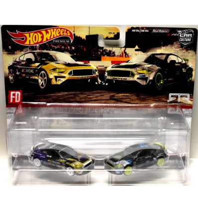 Hot Wheels Premium - Nitto Tire Ford Mustang Race Team set