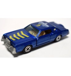 Johnny Lightning Muscle Cars USA - 1976 Plymouth Volare Road Runner