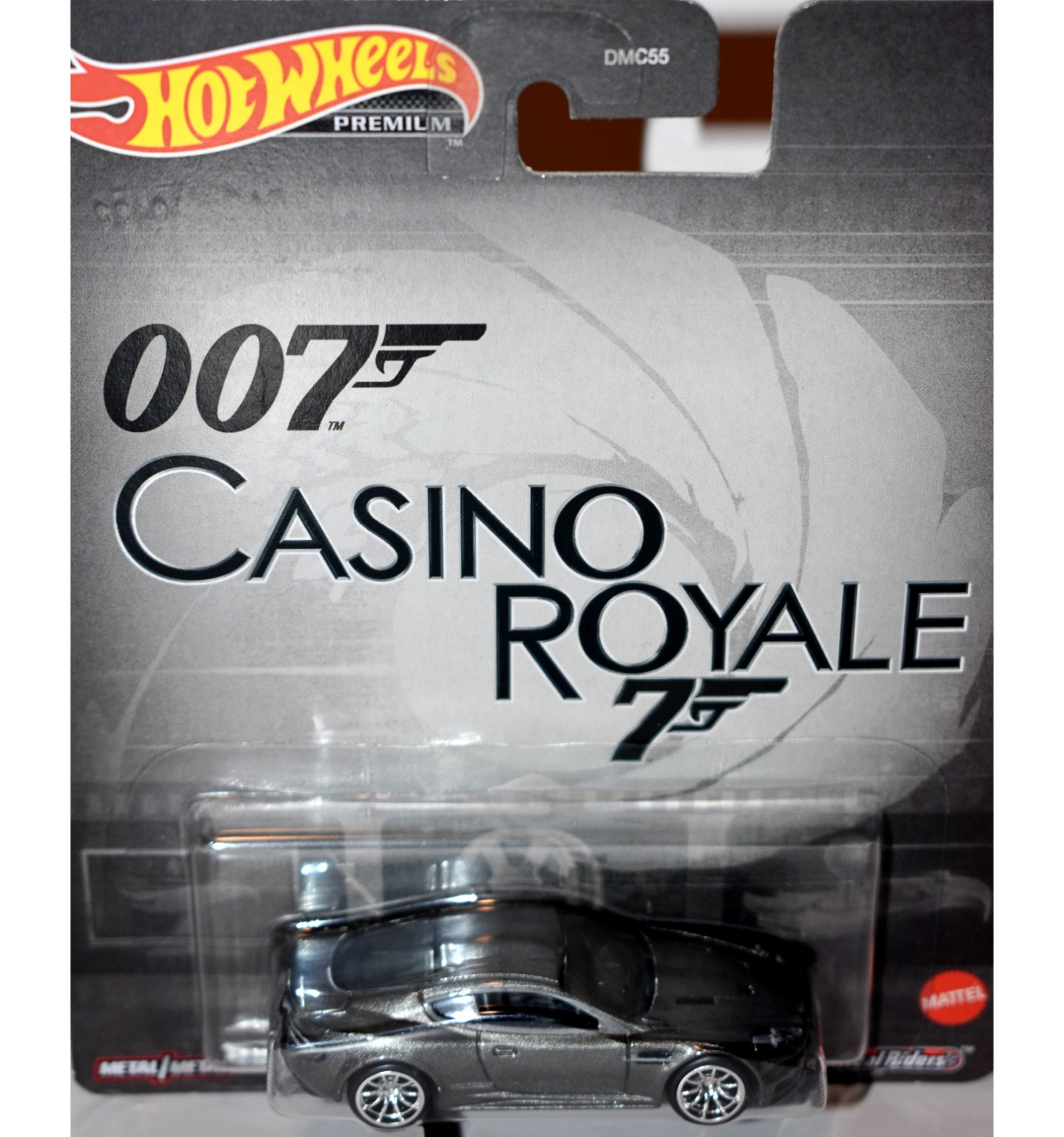 Hot Wheels Premium - James Bond 007 Casino Royale Aston Martin DBS