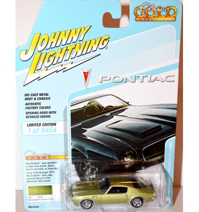 Johnny Lightning - Classic Gold - 1972 Pontiac Firebird Formula (error casting)