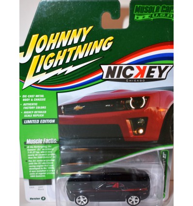 Johnny Lightning Muscle Cars USA - Nickey 2013 Chevy Camaro ZL1