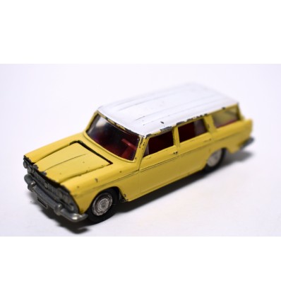 Mini-Dinky (No. 21) Fiat 2300 Station Wagon