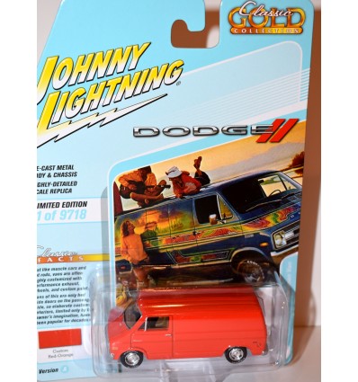 Johnny Lightning - Classic Gold - 1976 Dodge Tradesman Custom Van