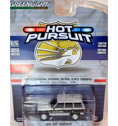 Greenlight - Hot Pursuit - North Carolina Highway Patrol State Trooper 1995 Jeep Cherokee