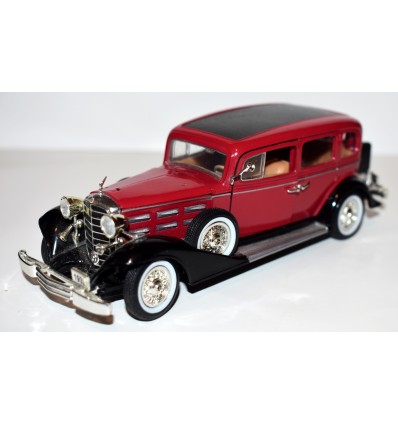 Signature Models - 1933 Cadillac Series 355 C Fleetwood