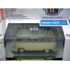 M2 Machines AutoThentics VW - 1958 VW Microbus 15 Window USA Model