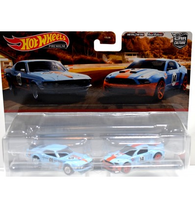 Hot Wheels Premium - Ford Mustang Gulf Racing Road Racing Set