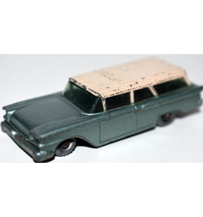 Matchbox Regular Wheels (31-B-8) Ford Fairlane Station Wagon