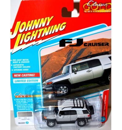 Johnny Lightning Classic Gold - Limited Edition 2007 Toyota FJ Cruiser