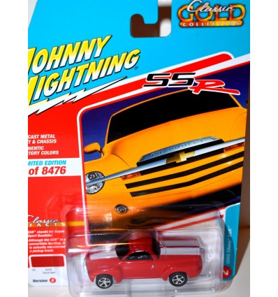 Johnny Lightning 2005 Chevrolet SSR