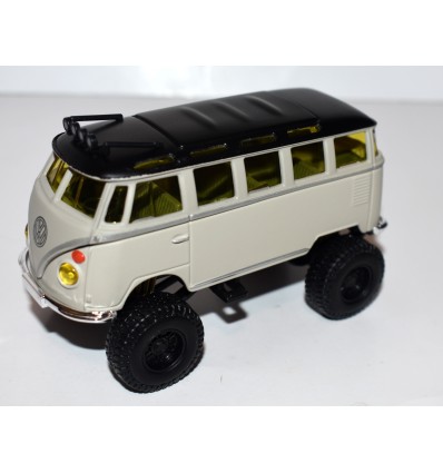 Maisto: 1960's Volkswagen 4x4 Samba Bus